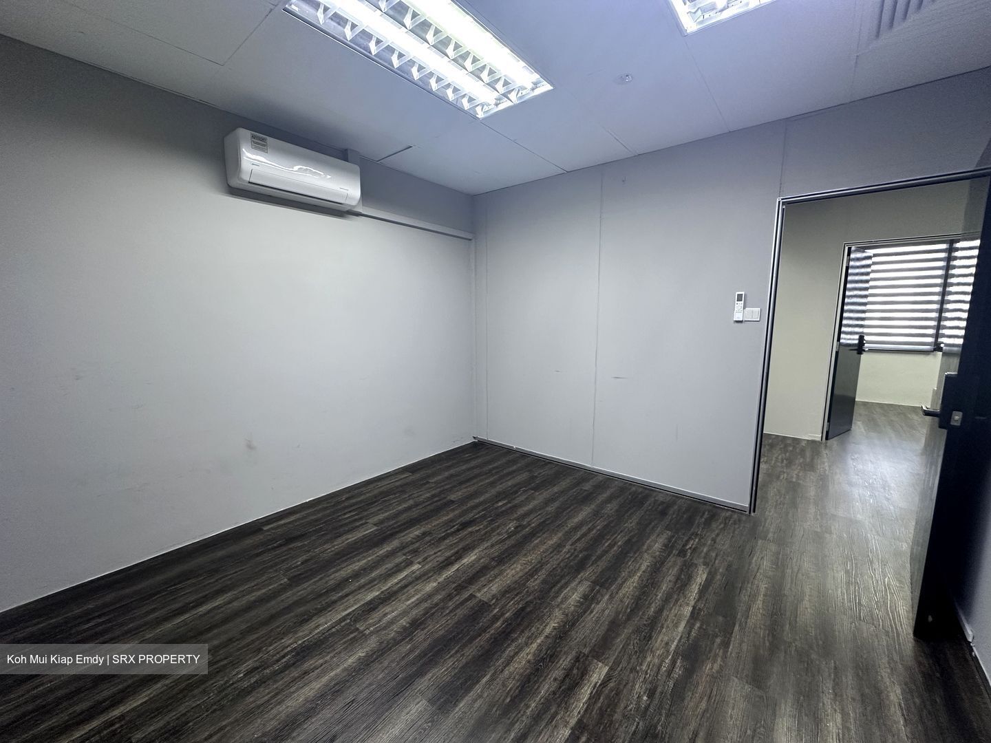 Parklane Shopping Mall (D7), Office #612881541